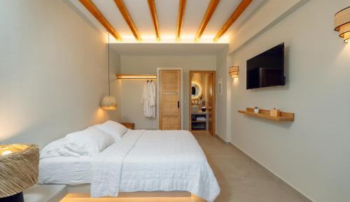 Luxury Triple Room