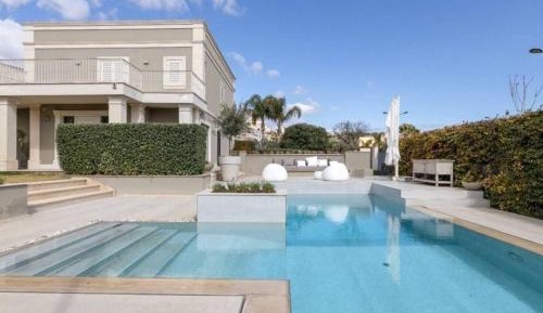 Deluxe Villa