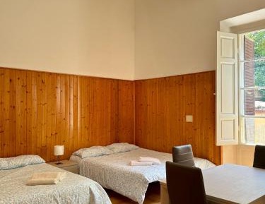 Quadruple Room with Shared Bathroom