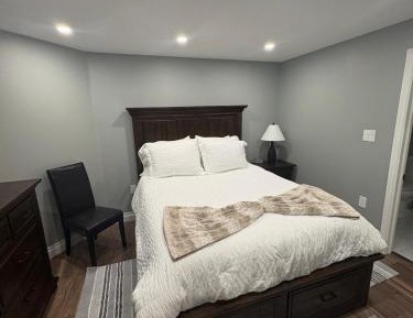 Standard Queen Room