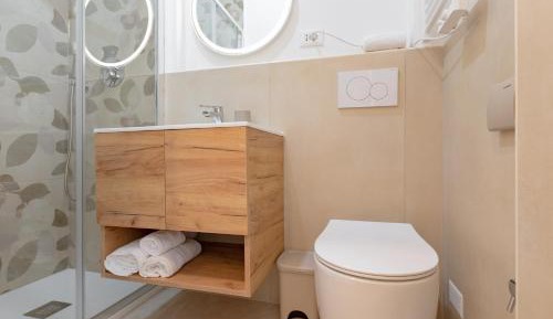 Single Room with Private Bathroom