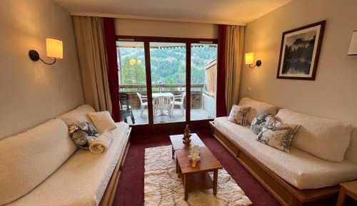 One-Bedroom Apartment with Balcony and Mountain View  