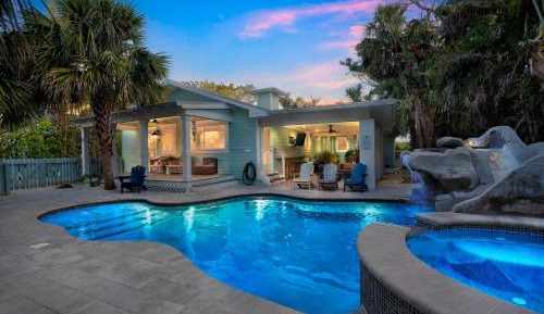 Six-Bedroom Holiday Home