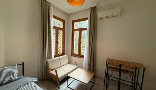 Queen Room with Garden View