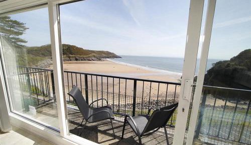 One-Bedroom Holiday Home