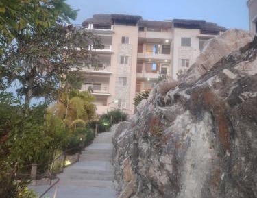 Two-Bedroom Deluxe Apartment with Balcony