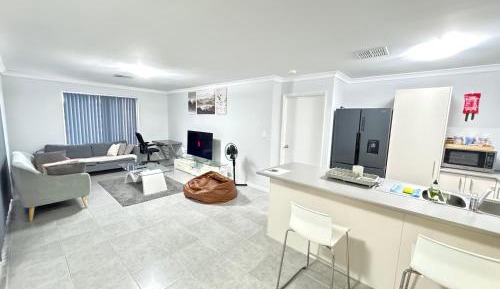 Three-Bedroom Holiday Home 