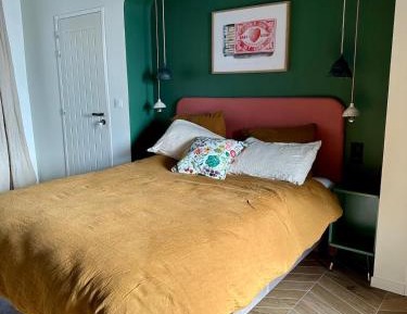 Queen Room with Spa Bath