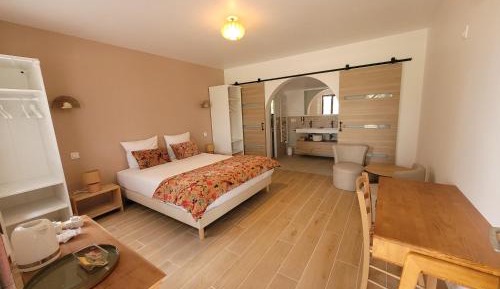 Double Room with Private Bathroom