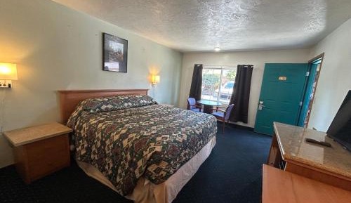 Queen Bed Non-Smoking