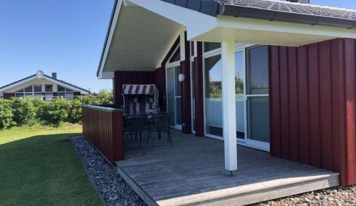 One-Bedroom Holiday Home