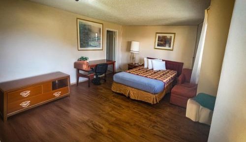 Queen Room
