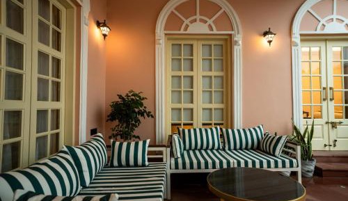 La Villa Grande The Ultimate Party Villa with Private Pool and Luxury Lounge with Pool Cabana