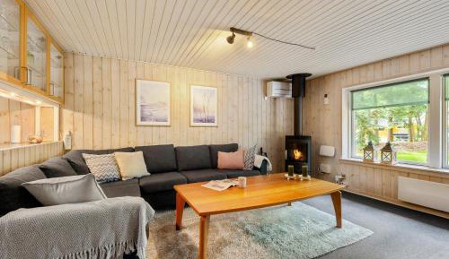 Three-Bedroom Holiday Home 