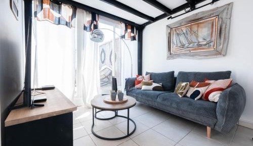 Apartment with Terrace