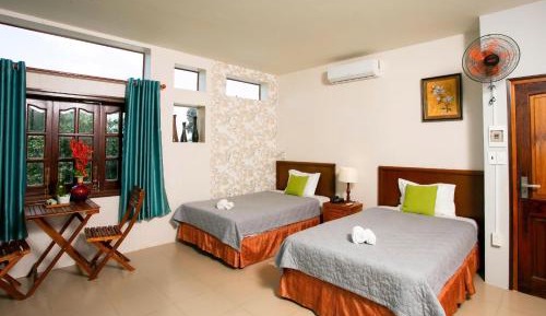 Twin Room with Private Bathroom