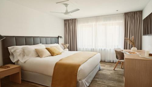 Double Room for Single Use