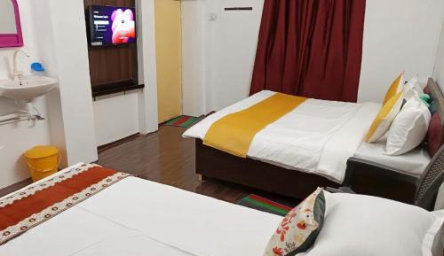 Triple Room with Private Bathroom