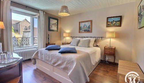 Deluxe Room 2