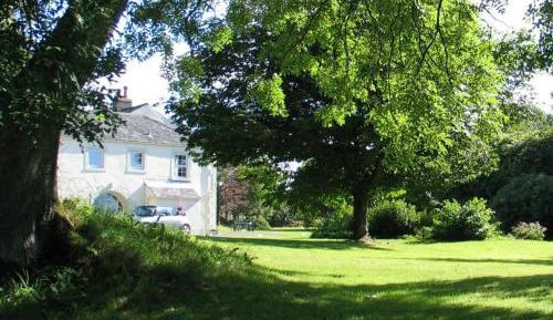 Six-Bedroom House