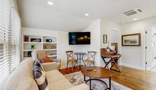 One Bedroom Apartment