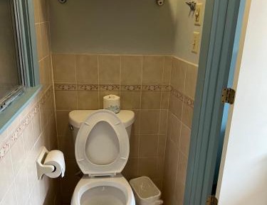 Deluxe Double Room (2 Adults + 1 Child)