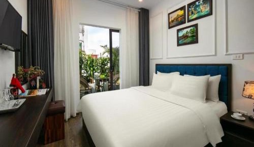 Junior Suite with Balcony