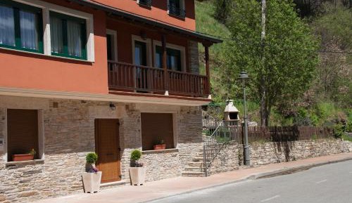 Four-Bedroom Holiday Home