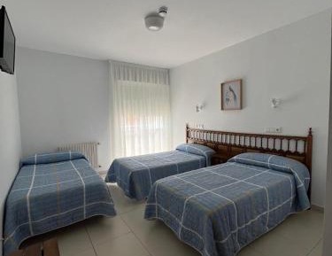 Triple Room with Private Bathroom