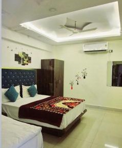 Double or Twin Room with Extra Bed
