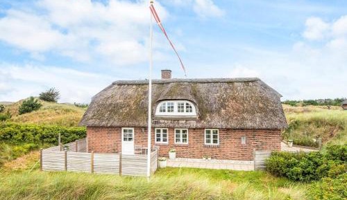 Three-Bedroom Holiday Home 