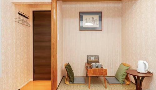 Double or Twin Room with Private Bathroom