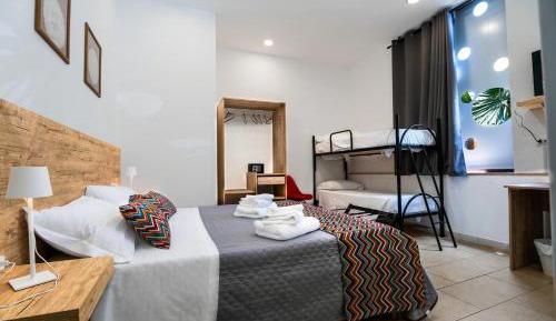 Quadruple Room with Private Bathroom