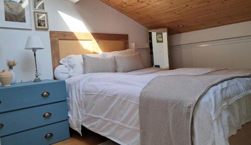 Superior One-Bedroom Apartment