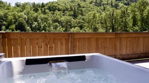 Deluxe Suite with Spa Bath