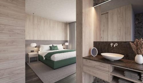 Suite with Hot Tub