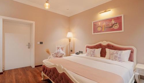 King Room