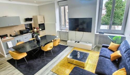 Two-Bedroom Deluxe Apartment