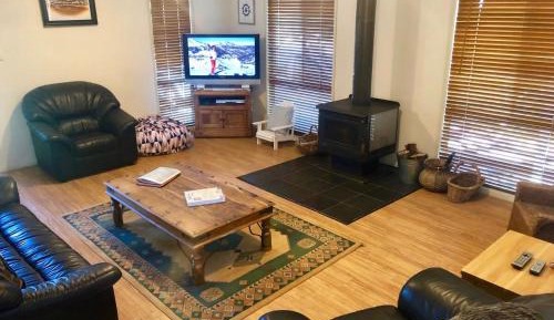 Holiday Home - No linen provided
