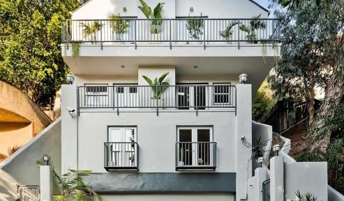 Four-Bedroom Holiday Home