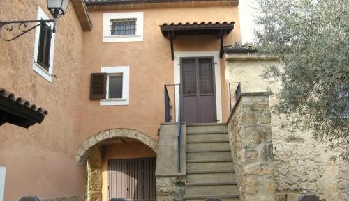 Studio - Split Level