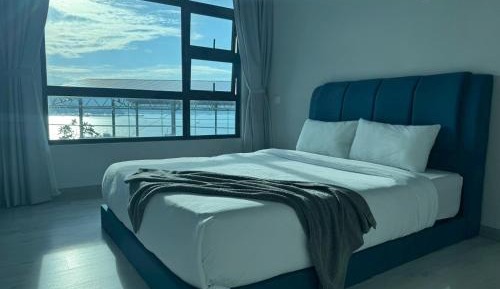 Two-Bedroom Deluxe Apartment with Ocean View