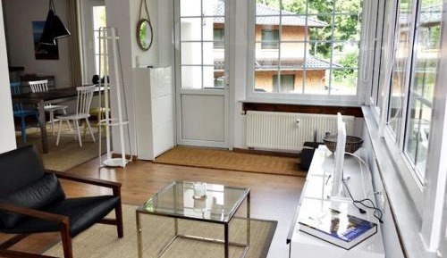 One-Bedroom Apartment with Shower