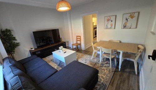 Deluxe Queen Suite