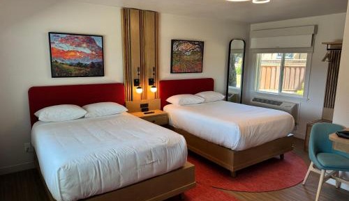 Double Room with Pool View