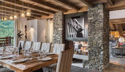 Chalet (14 Adults)
