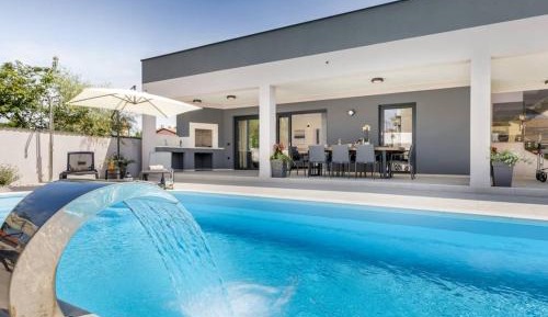 Deluxe Villa