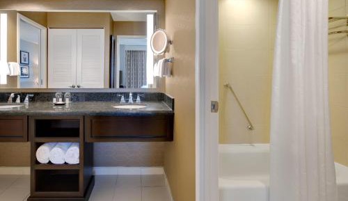 Standard King, 1 Bedroom Suite