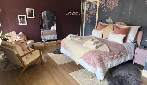 Deluxe King Suite