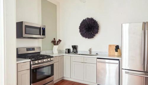 Three-Bedroom Superior Apartment